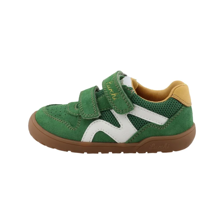 Ein einzelner grüner LURCHI Jamin Barefoot Schuh mit weißem Zickzack-Muster und brauner Sohle.