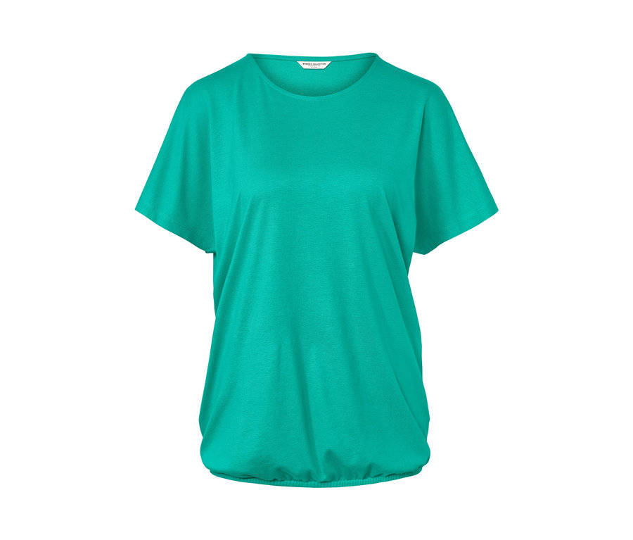 Une blouse verte à manches courtes.