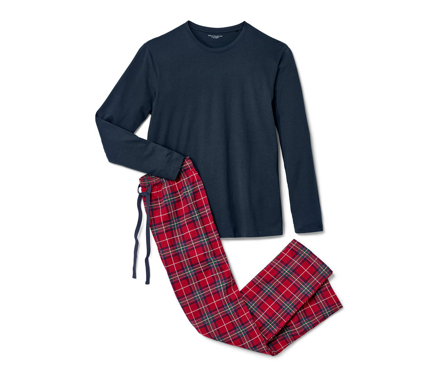 Pyjama bleu/à carreaux.