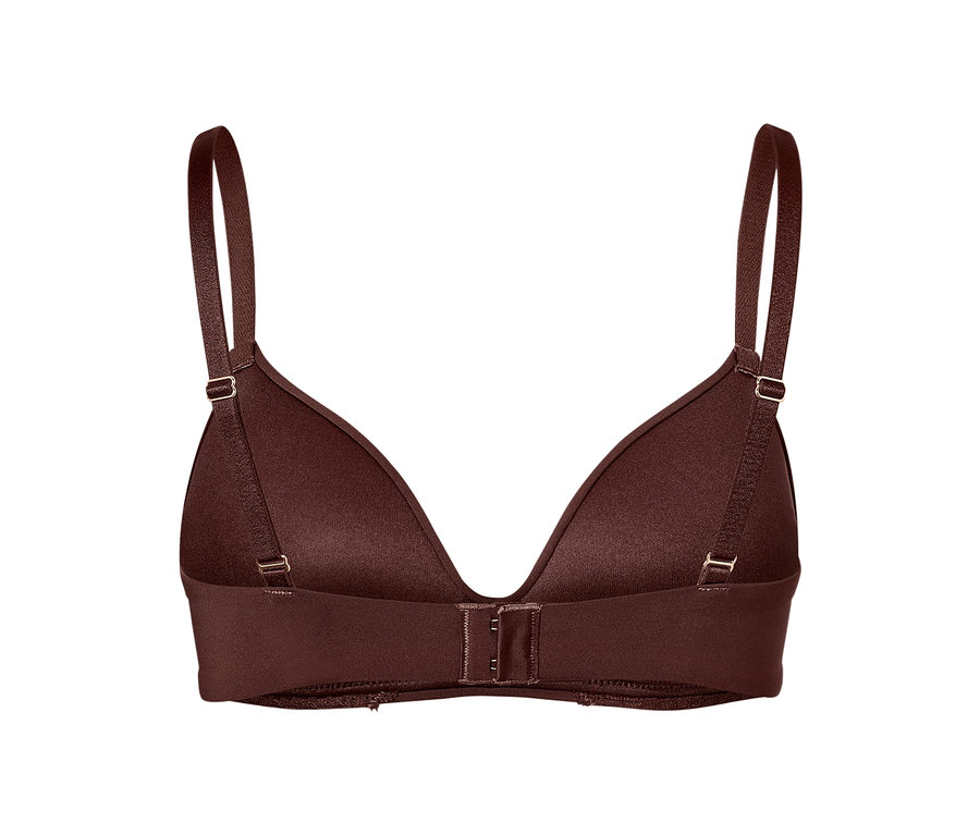 Vue détaillée d'un soutien-gorge à coques souples marron.