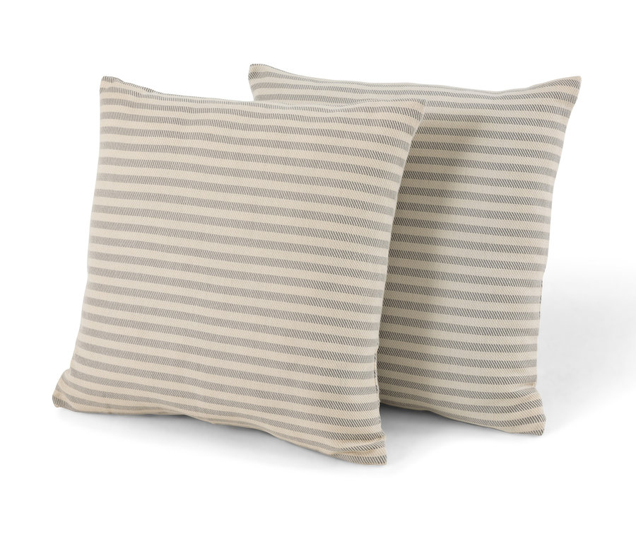 Deux coussins d’extérieur rayés en lin haptique.