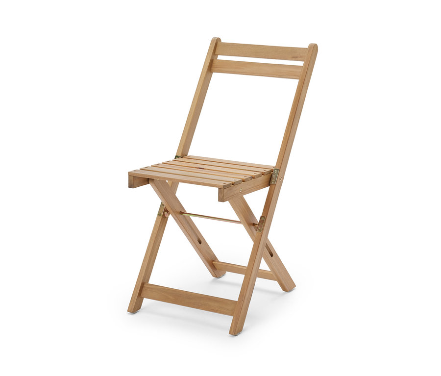 Gros plan sur une chaise pliante en bois de l'ensemble repas pour balcon »Lenja« avec étagère.