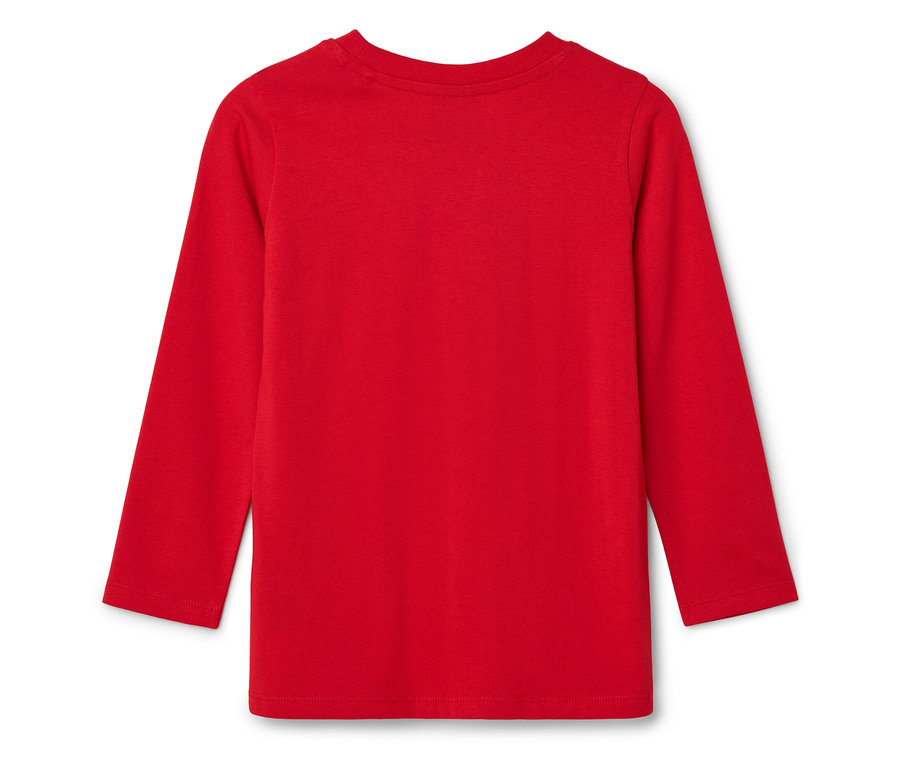 T-shirt rouge à manches longues.