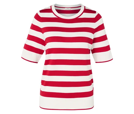 Haut rayé rouge et blanc à manches courtes.