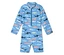 Combinaison de bain bébé bleu clair à manches longues et jambes courtes, avec un motif de requins colorés et une fermeture éclair à l'avant. La combinaison offre un indice de protection UV 50+.