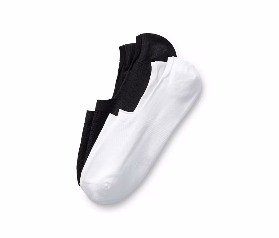 Deux paires de socquettes de sport et socquettes de sport «
onvisibles
».