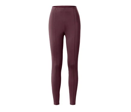 Legging thermique rouge.