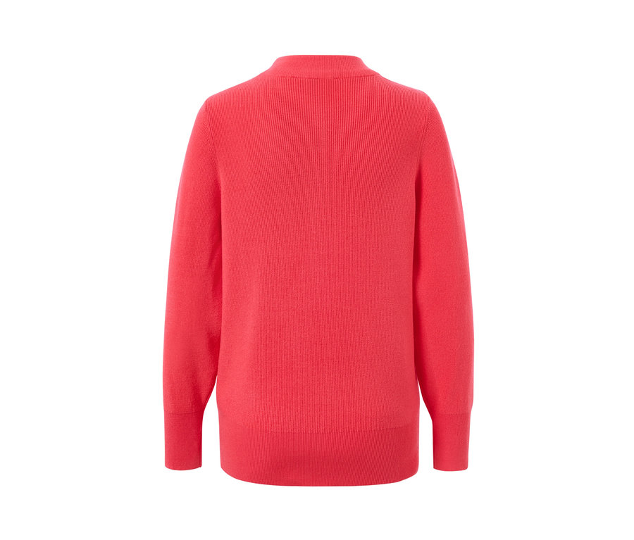 Vue détaillée de l'arrière d'un pull en maille fine rouge.