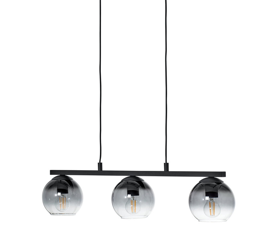 Lampe à suspension noire avec trois abat-jours en verre fumé.