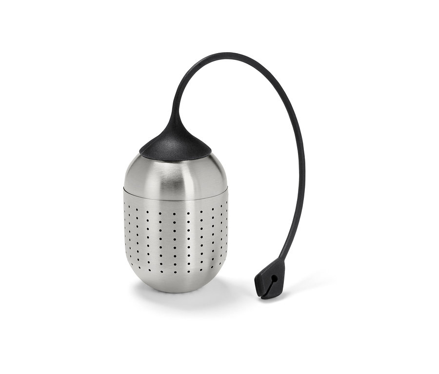 Une boule à épices argentée avec une poignée noire.