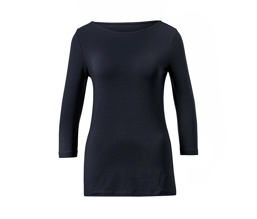 T-shirt bleu marine à manches trois quarts sur fond blanc.