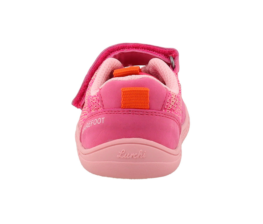 Détail d'une basket Lurchi « Barefoot » rose.