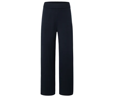 Un pantalon large en tricot bleu marine.