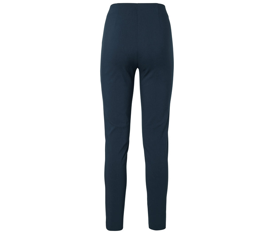 Pantalon bleu marine vu de derrière.