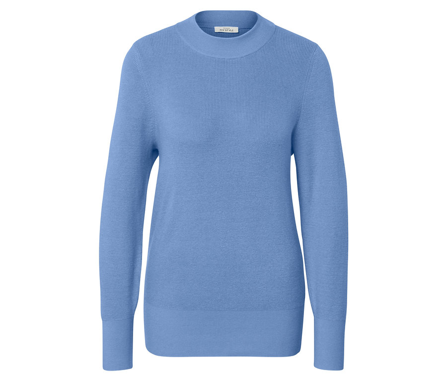 Pull en maille fine bleu clair.