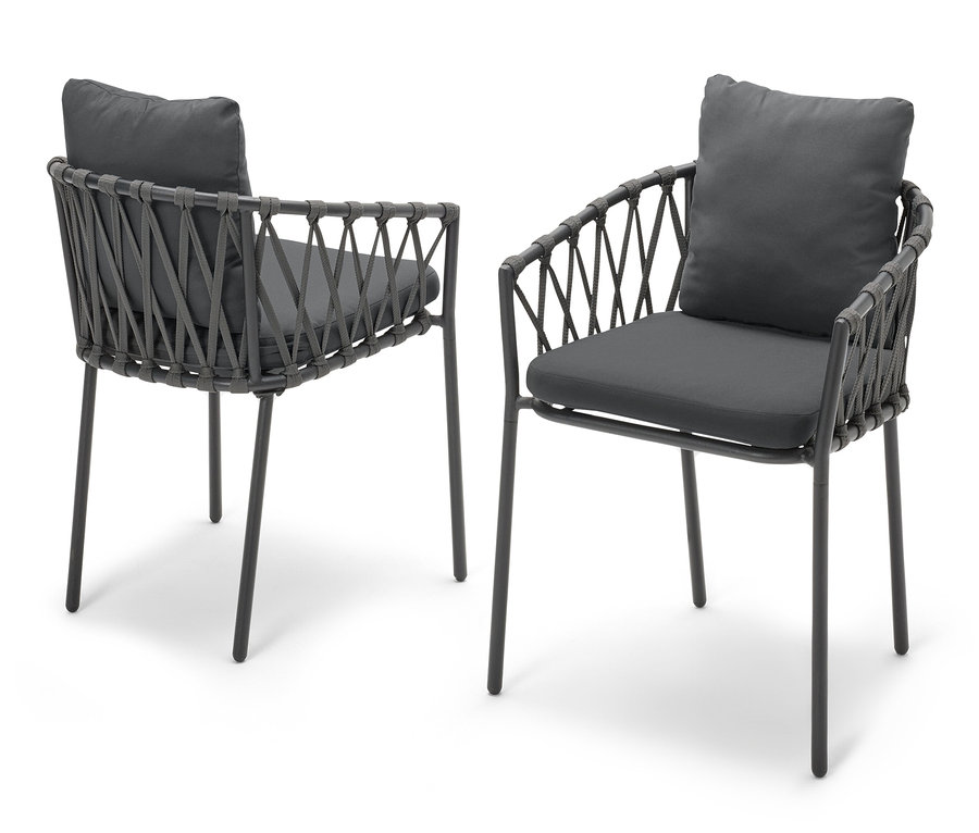 Deux fauteuils pour table à manger avec tressage textile.