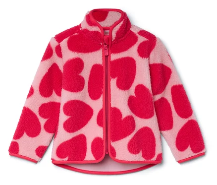 Veste polaire rose zippée avec des coeurs rouges.