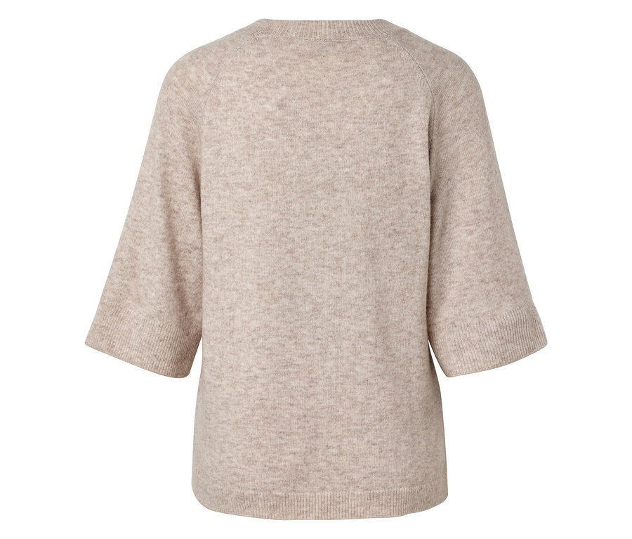 Vue arrière d'un pull beige à manches trois-quarts.
