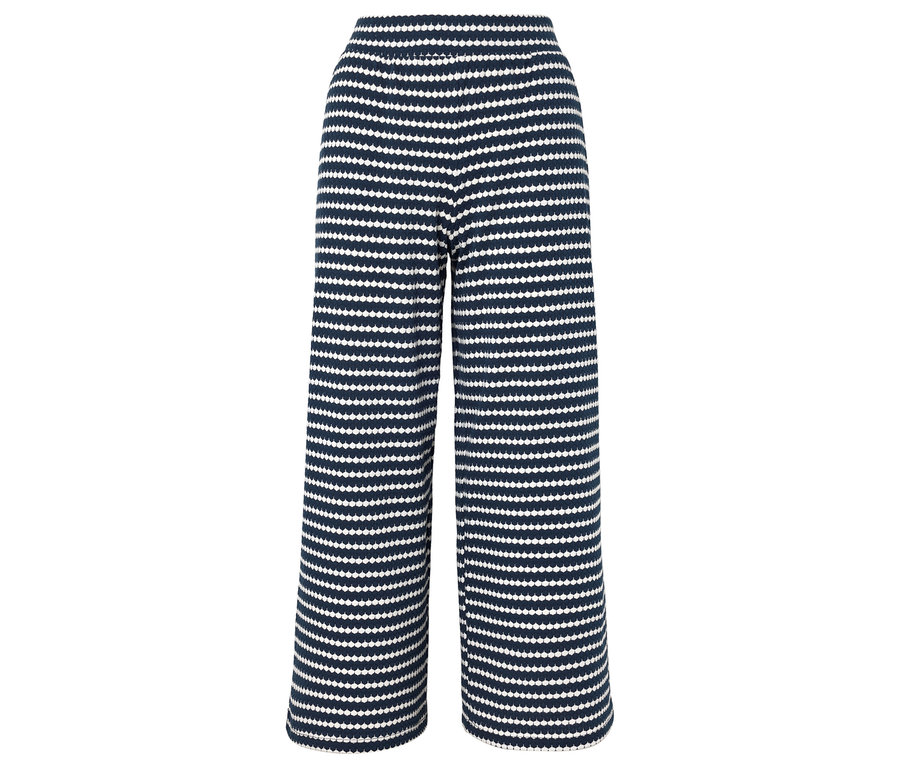 Un pantalon long et large à rayures horizontales bleu marine et blanches sur un fond blanc.