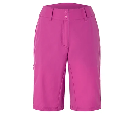 Gros plan d'un short rose avec deux boutons à la taille.