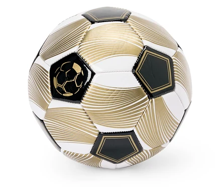Gros plan d'un ballon de football avec des accents dorés et noirs. Football.