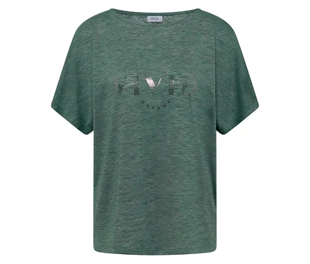 T-shirt CECIL vert avec encolure ras du cou et inscription argentée « Vivid Dreams ».