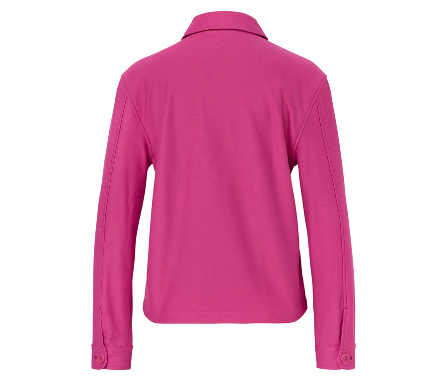 Vue arrière d'une chemise rose à manches longues.