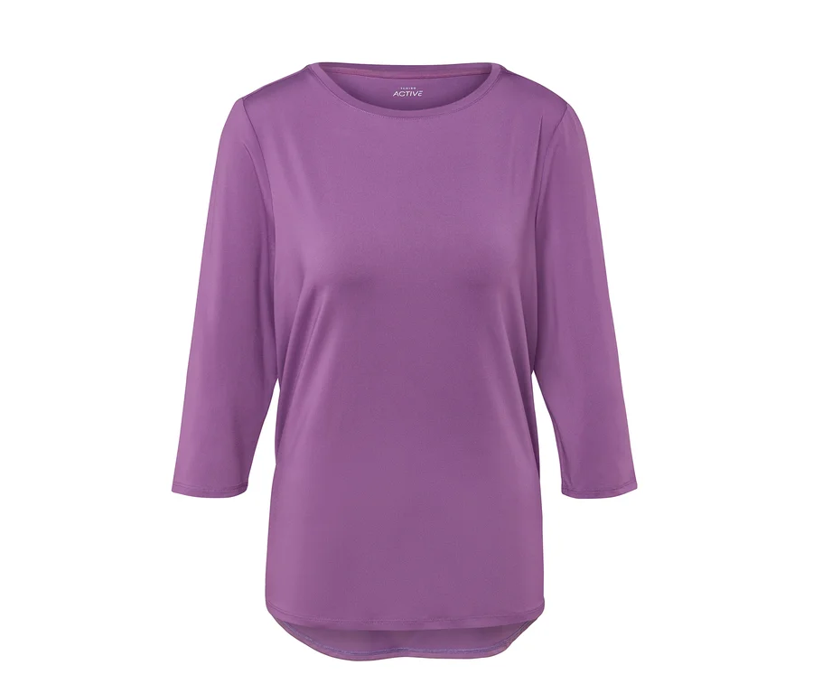 T-shirt violet à manches longues.