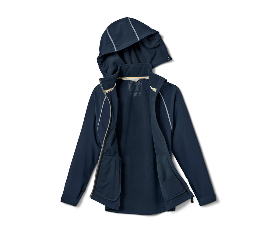 Veste softshell ouverte.