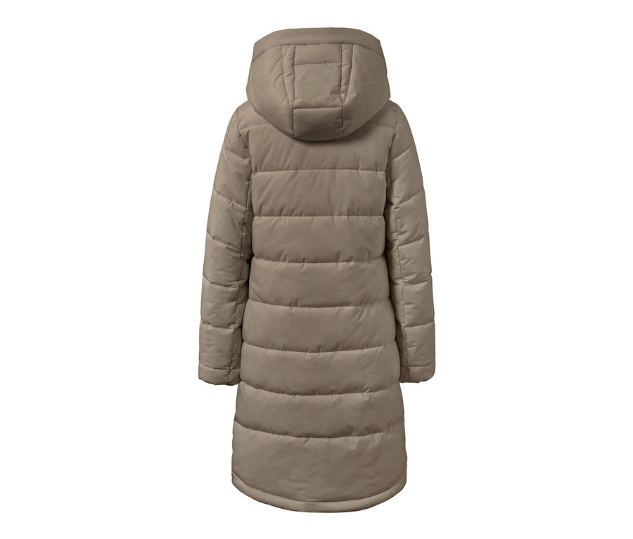 Vue arrière d'un manteau matelassé taupe.