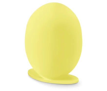 Lampe jaune sur fond blanc.