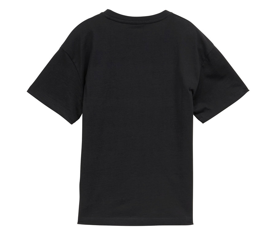 Vue détaillée de l'arrière d'un t-shirt noir.