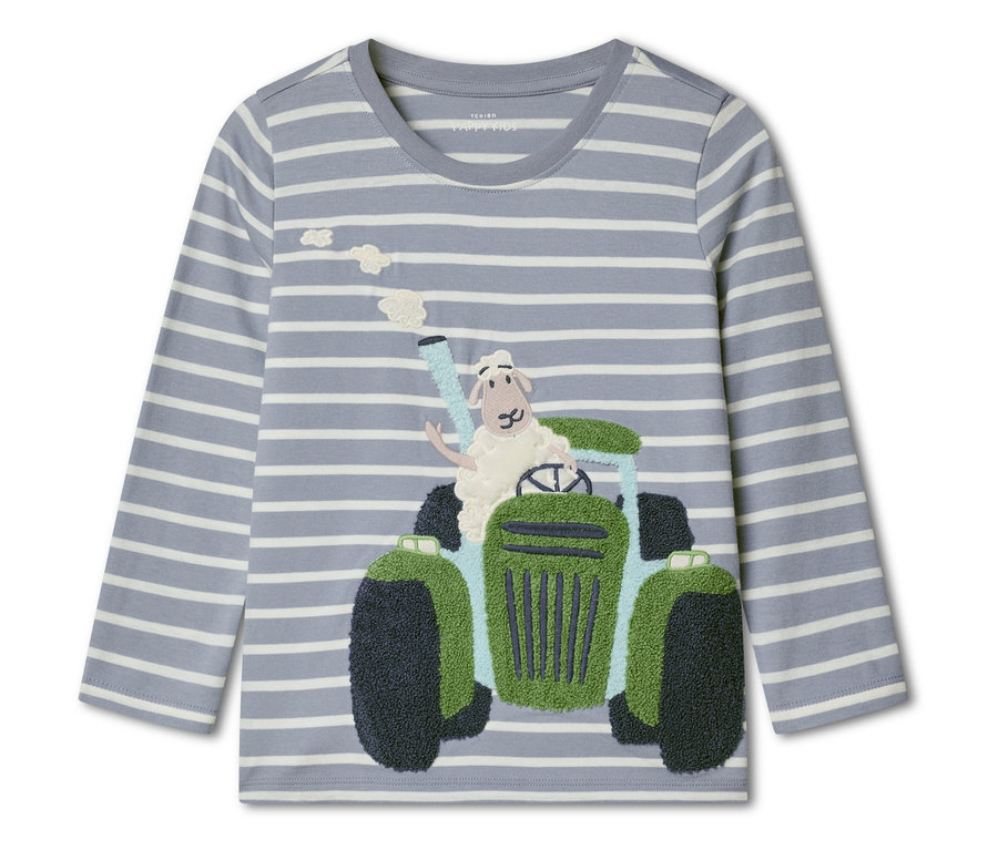 T-shirt à manches longues à rayures grises avec un mouton brodé conduisant un tracteur vert.