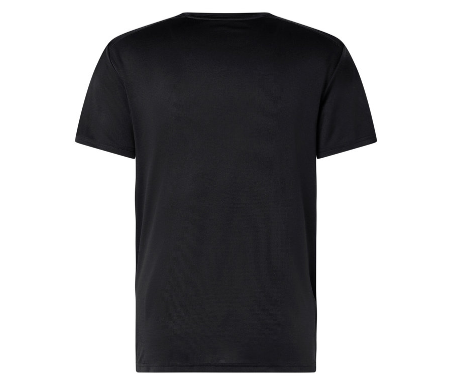 Gros plan sur un t-shirt noir vu de dos.