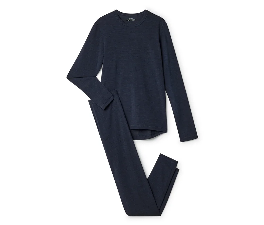Haut à manches longues bleu foncé et legging assorti, posés à plat sur un fond blanc. Le haut a un col rond, et le legging est plié en dessous.