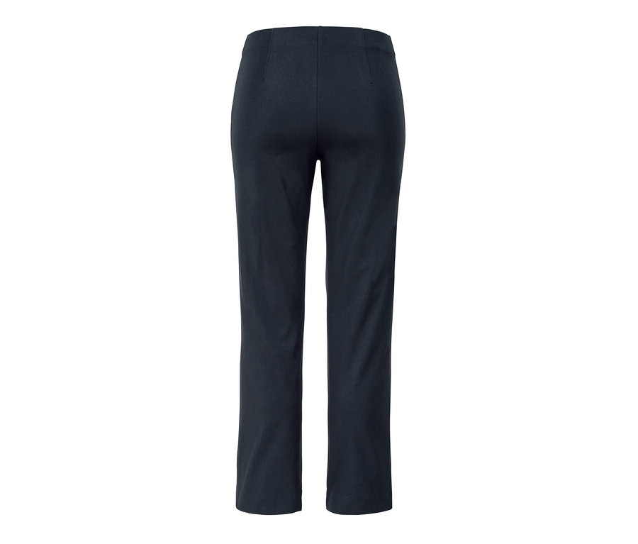 Pantalon stretch 7/8 bleu foncé.