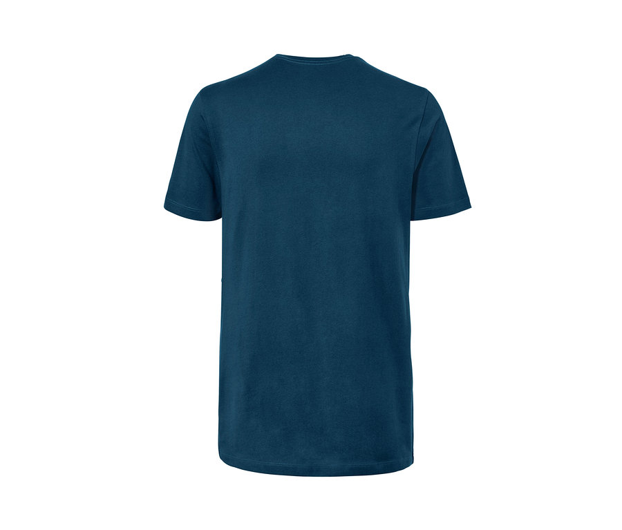 T-shirt bleu à encolure ronde.