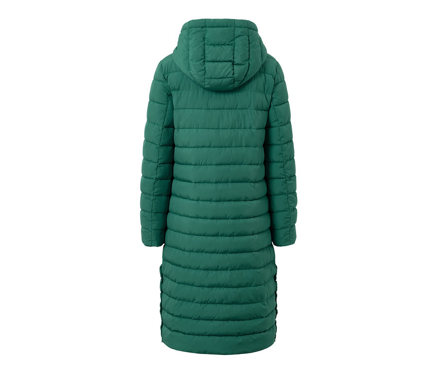 Vue arrière d'un manteau matelassé à capuche vert.