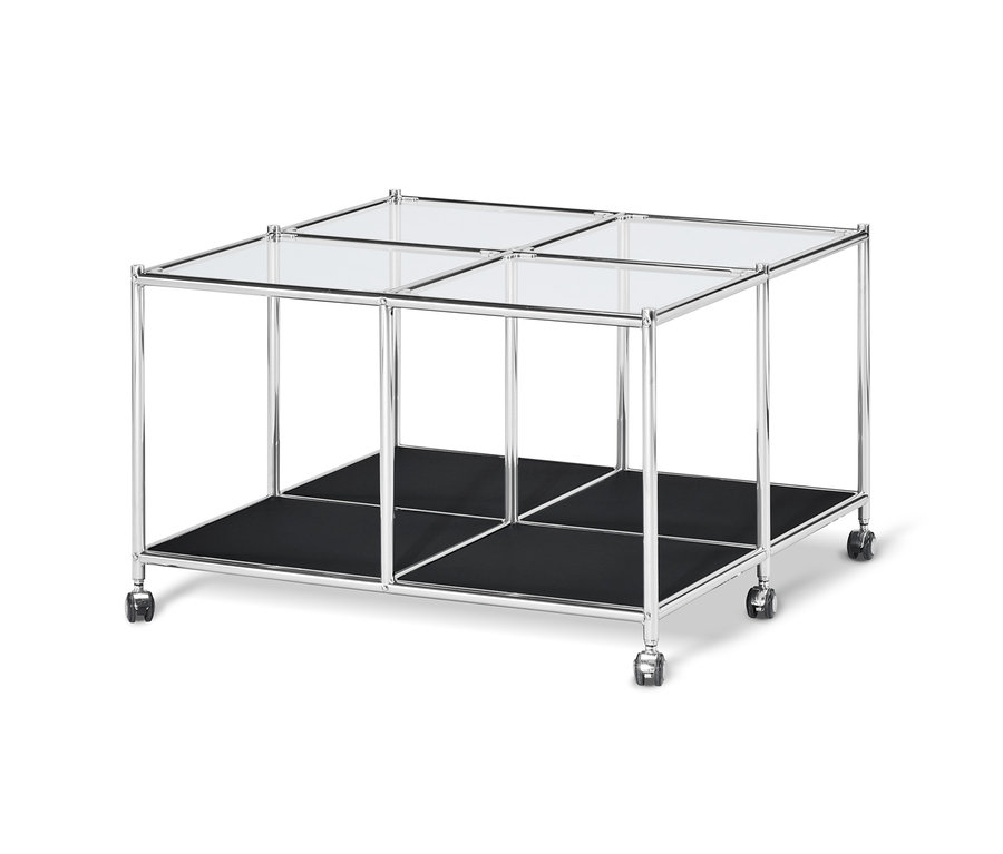 Table basse noire à roulettes « CN3 ».
