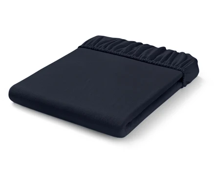 Un drap-housse bleu marine plié.