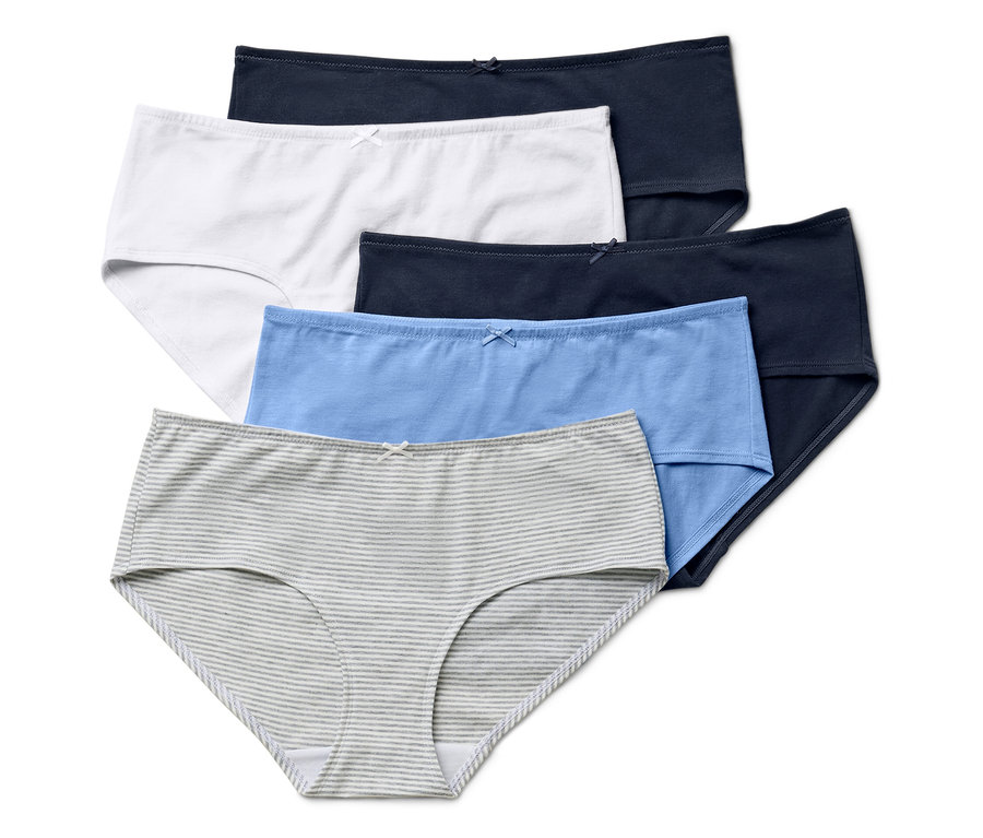 Cinq culottes pour femmes de différentes couleurs (blanc, bleu, bleu foncé et rayé).