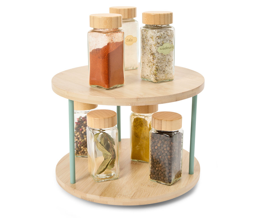 Support rotatif en bois avec six pots à épices en verre avec couvercles en bois.