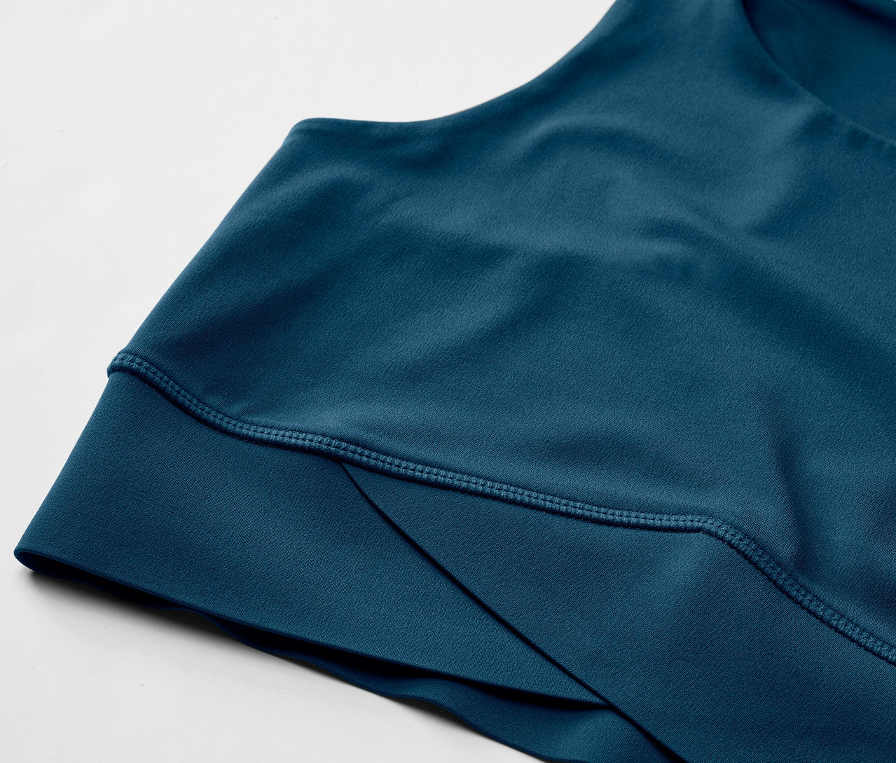 Gros plan d'une brassière de sport.