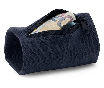 Un bracelet de force bleu marine avec une poche zippée dans laquelle on peut voir des billets de banque.