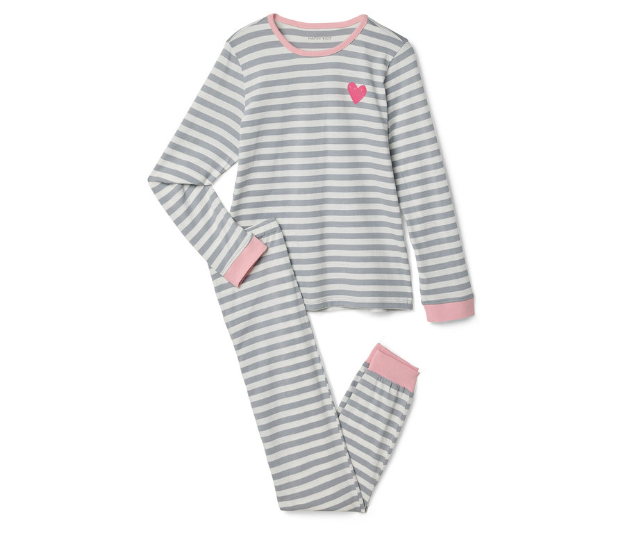 Pyjama rayé deux pièces avec un cœur rose sur le haut et des poignets roses.