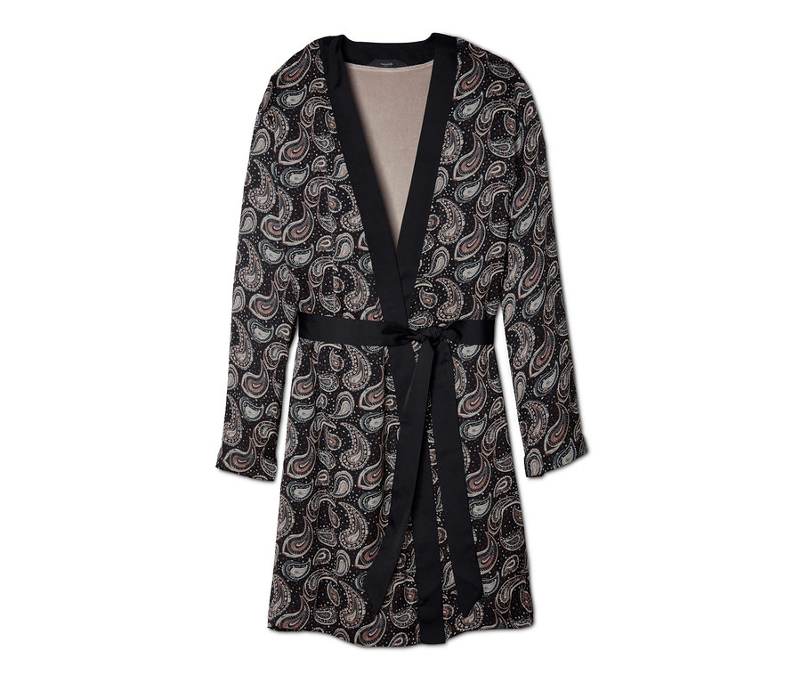 Kimono agréablement doux avec motif cachemire et bordure noire.