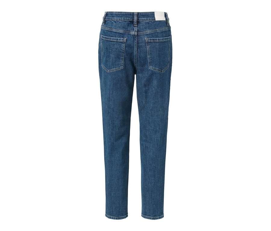 Jean Mom – Coupe « Nyla » bleue vue de dos.