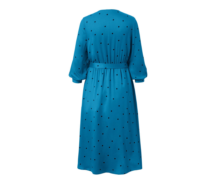 Robe tissée bleue à pois noirs.