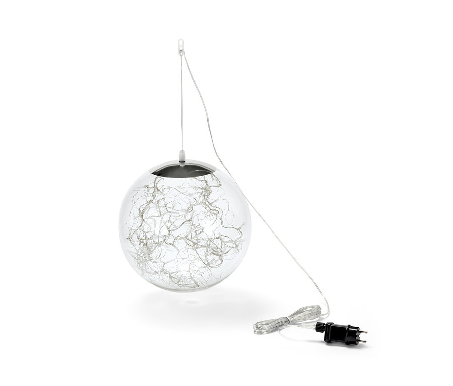 Boule LED suspendue d'environ 30 cm de diamètre avec un câble d'alimentation.