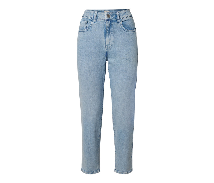 Jean Mom ‒ Coupe «
Kira
» bleu clair sur fond blanc.